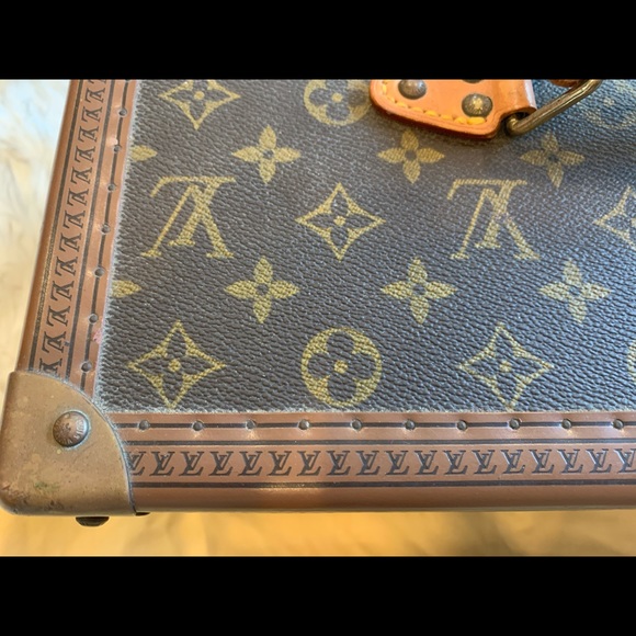 Louis Vuitton Makeup Trunk - Picture 5 of 8